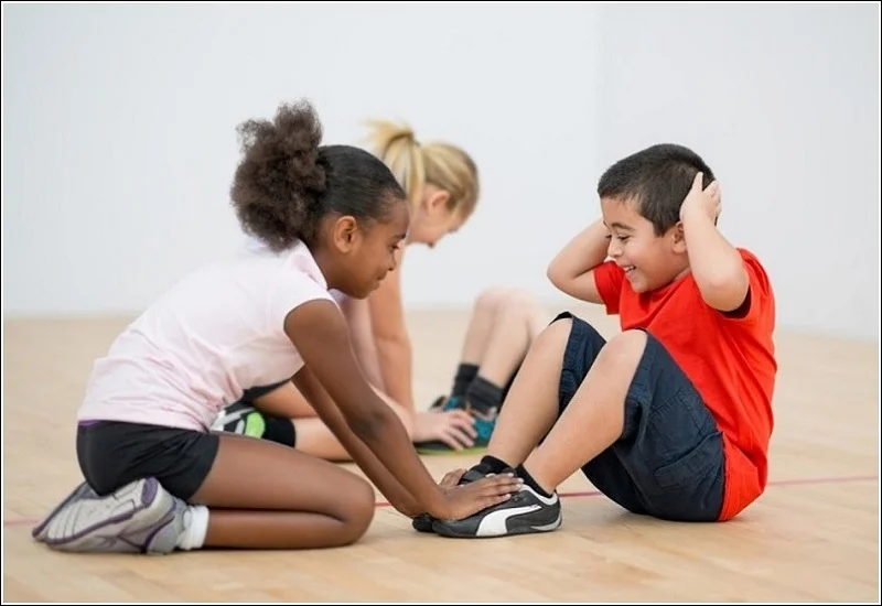 Juegos y ejercicio físico para niños, Fit at Home